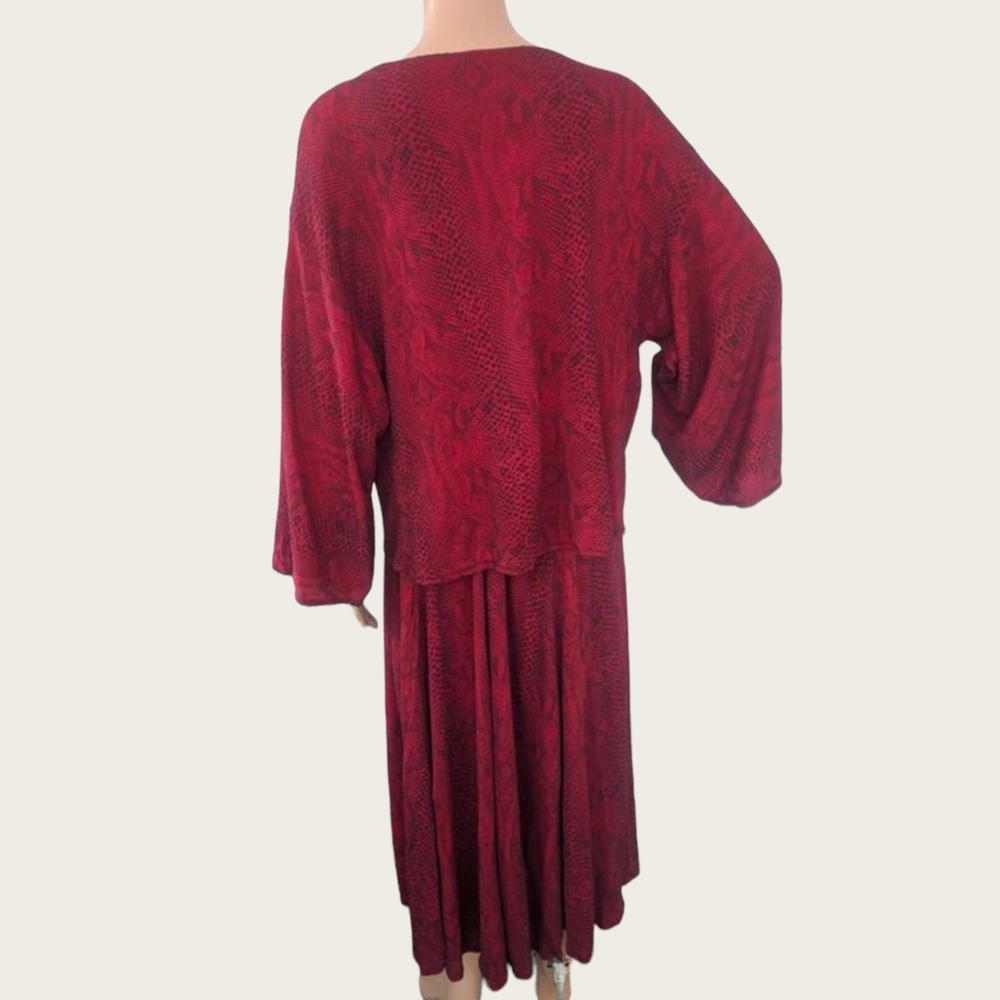 Red Reptile Print Blouse and Skirt Set Isadora M - Picture 4 of 12